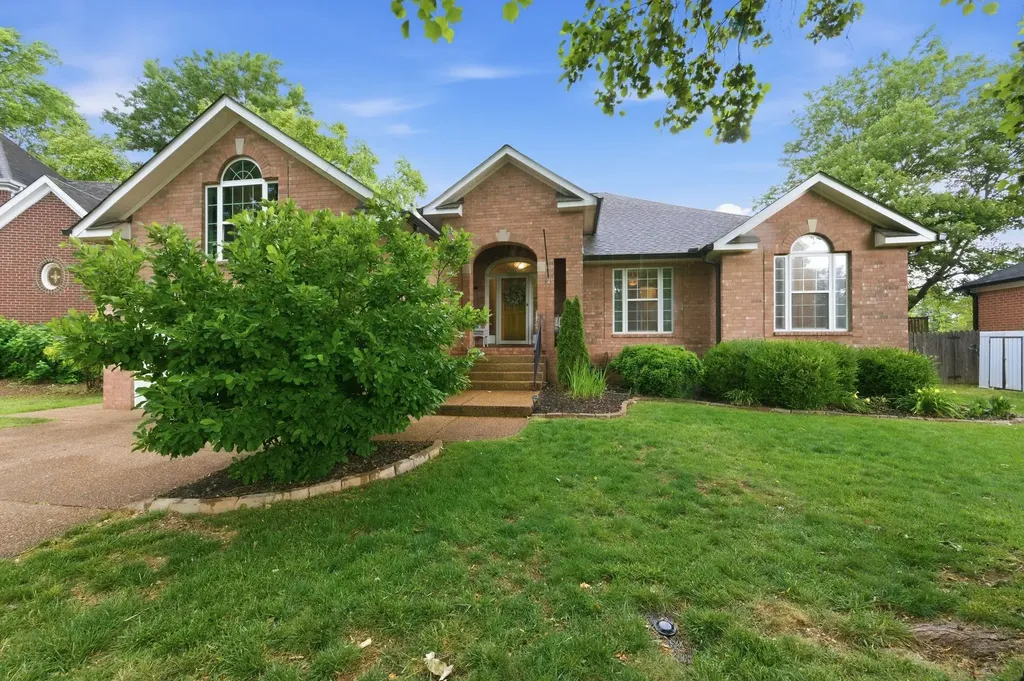 2304 Winder Circle Franklin TN 37064