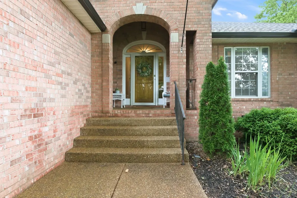 2304 Winder Circle Franklin TN 37064