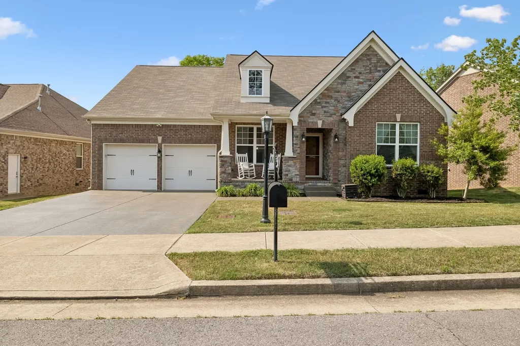 2712 Alvin Sperry Pass Mount Juliet TN 37122