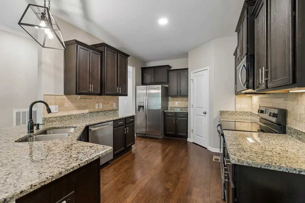 2712 Alvin Sperry Pass Mount Juliet TN 37122
