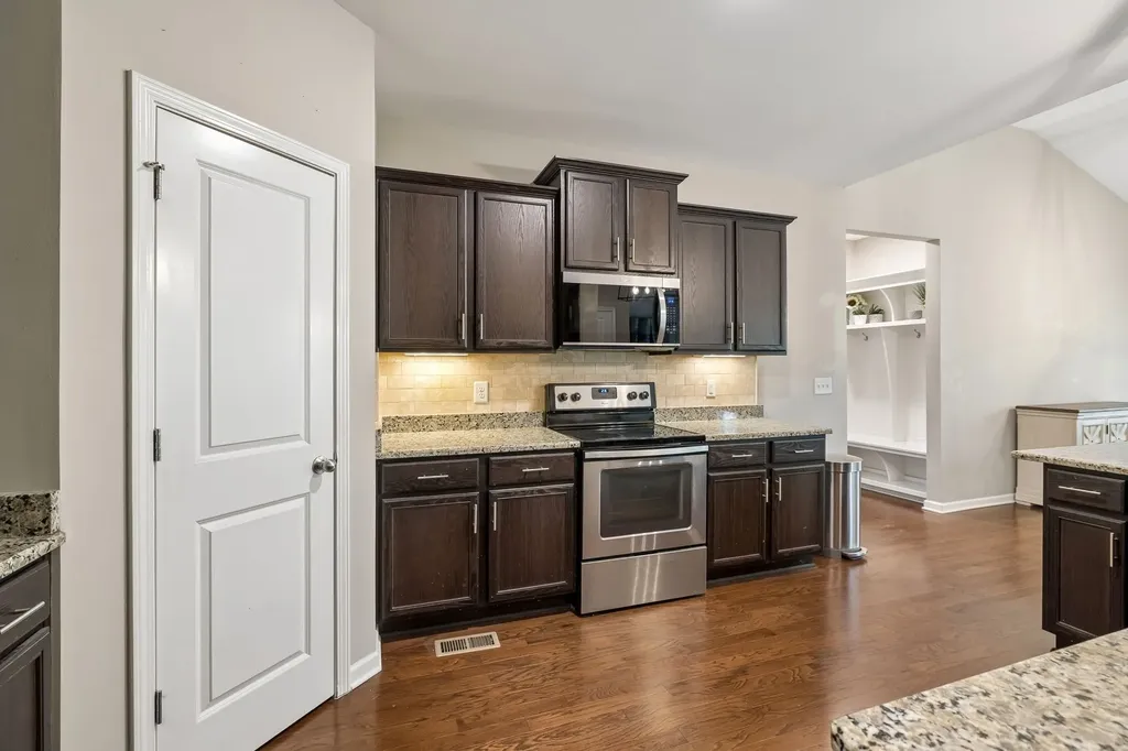 2712 Alvin Sperry Pass Mount Juliet TN 37122