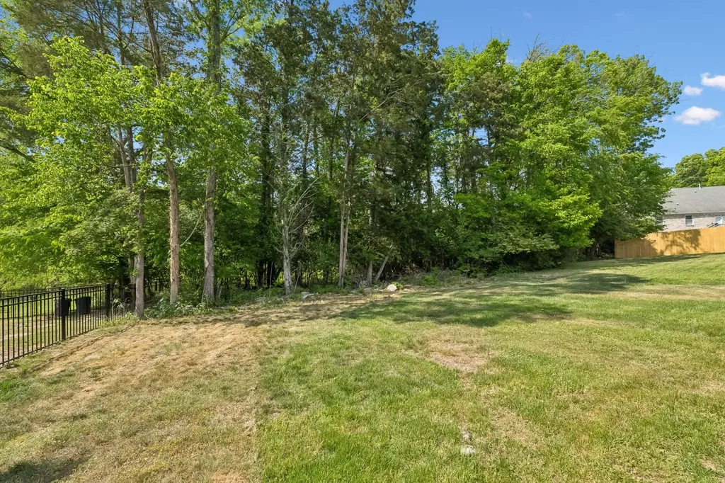 2712 Alvin Sperry Pass Mount Juliet TN 37122