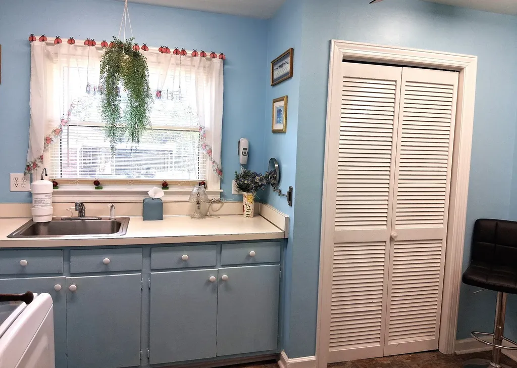 4713 Log Cabin Road Nashville TN 37216
