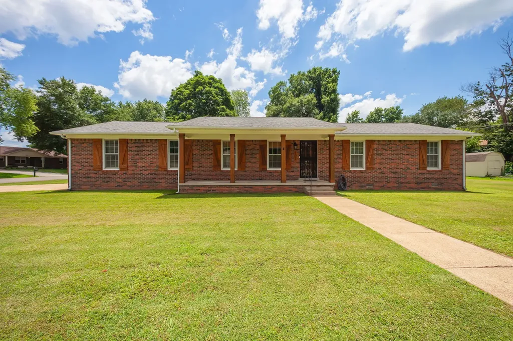 102 Fox Ridge Road Jackson TN 38305