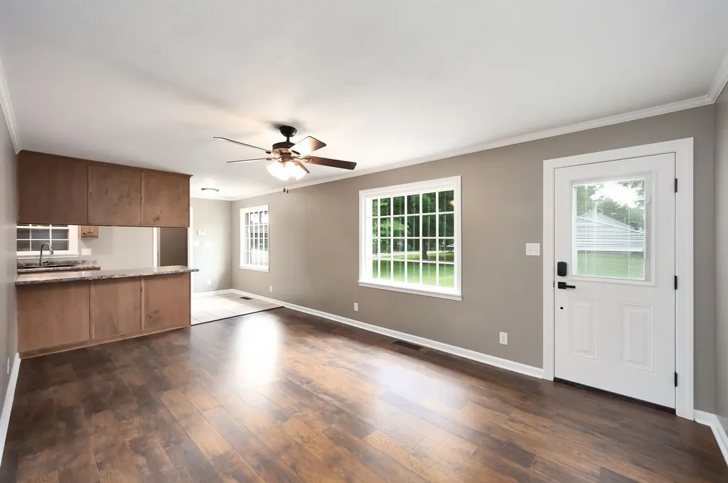 102 Fox Ridge Road Jackson TN 38305