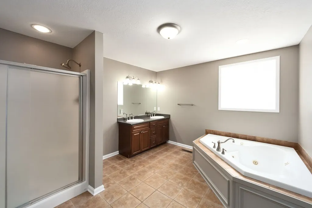 102 Fox Ridge Road Jackson TN 38305