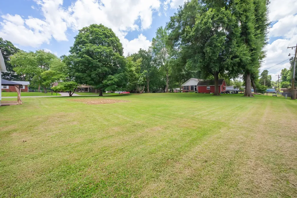 102 Fox Ridge Road Jackson TN 38305