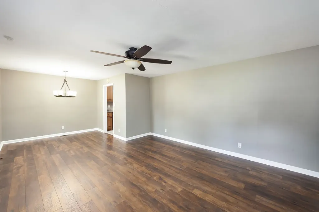 102 Fox Ridge Road Jackson TN 38305