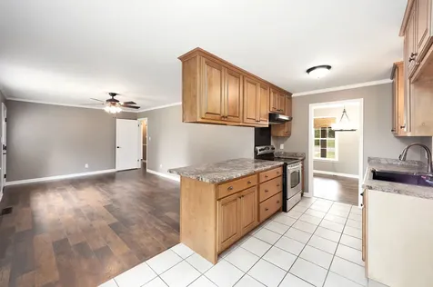 102 Fox Ridge Road Jackson TN 38305