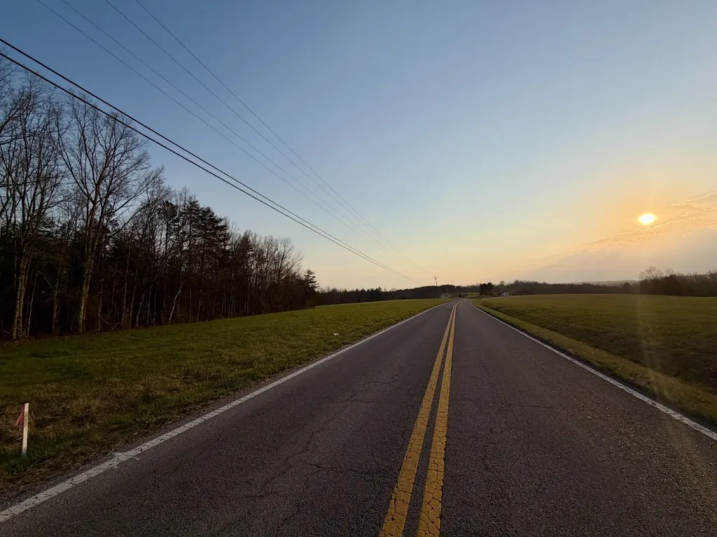 3 Nashville Highway Deer Lodge TN 37726