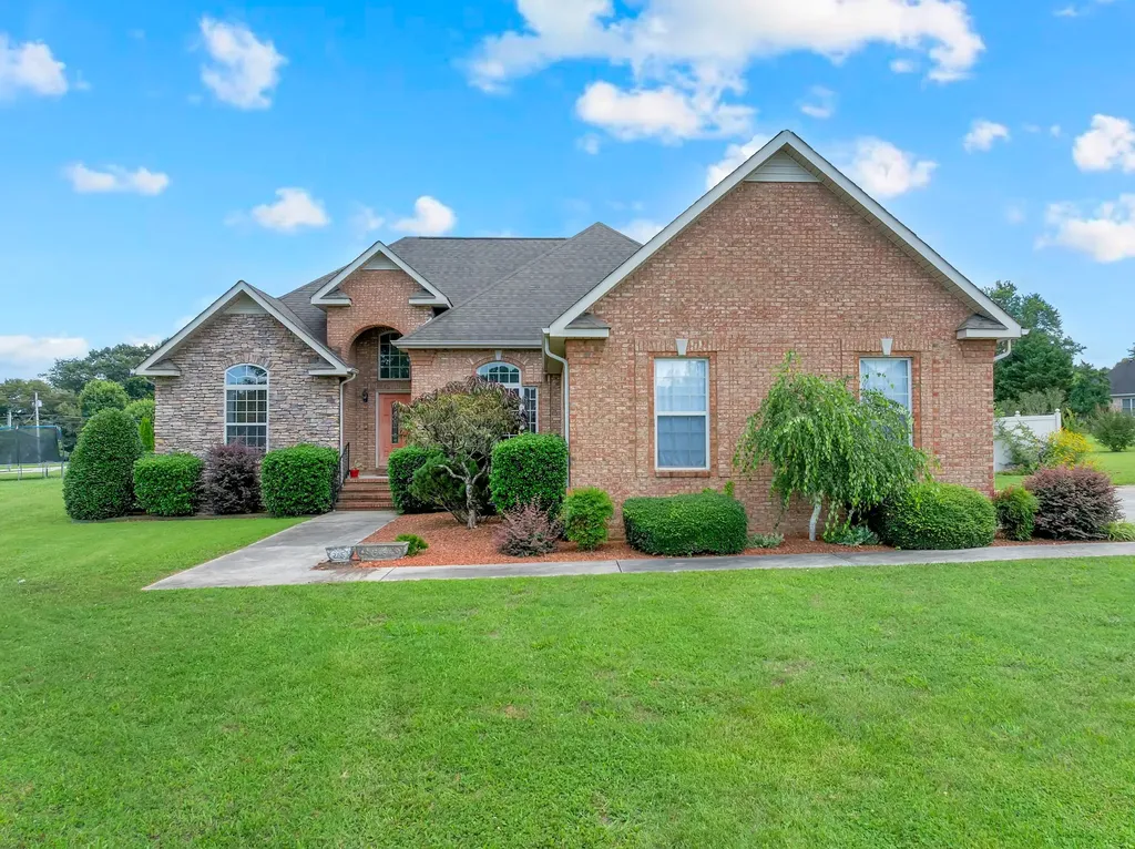 37 Pond Field Court Winchester TN 37398