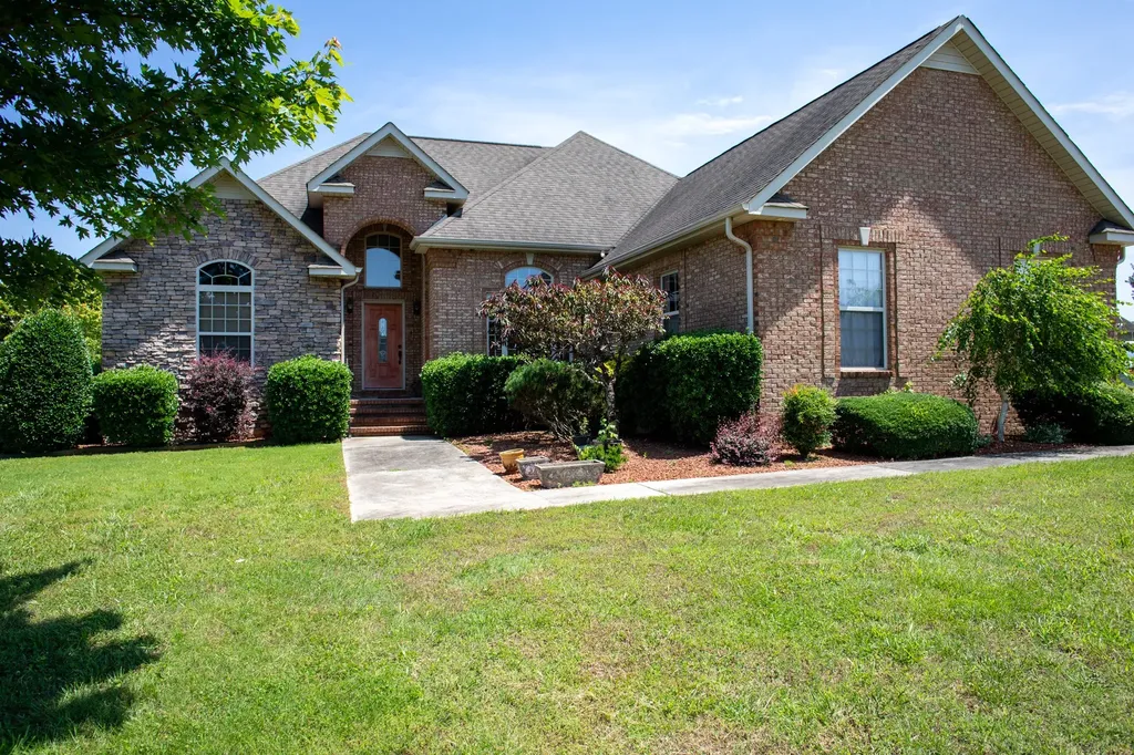 37 Pond Field Court Winchester TN 37398