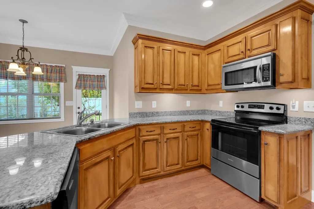 37 Pond Field Court Winchester TN 37398
