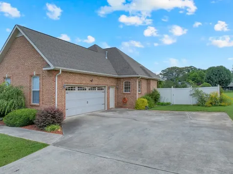 37 Pond Field Court Winchester TN 37398