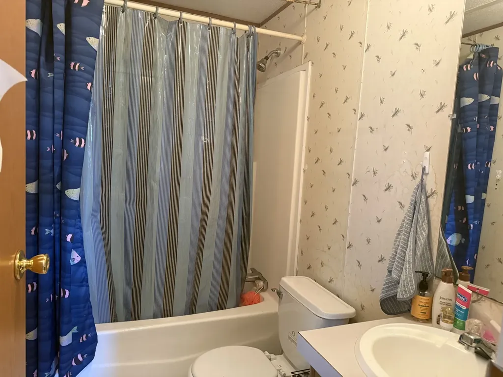 242 Lynch Lane Gainesboro TN 38562