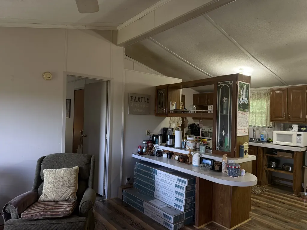 242 Lynch Lane Gainesboro TN 38562