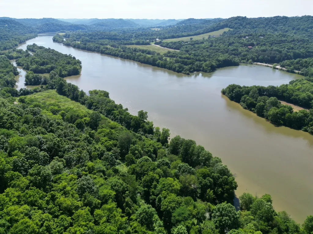 242 Lynch Lane Gainesboro TN 38562