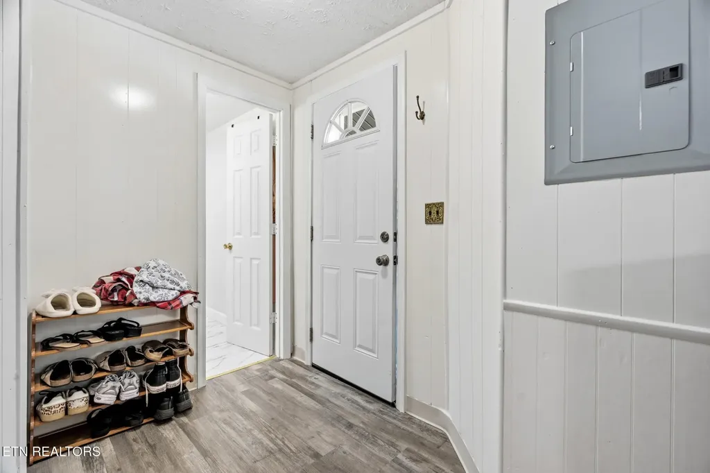 814 Midway Road Strawberry Plains TN 37871