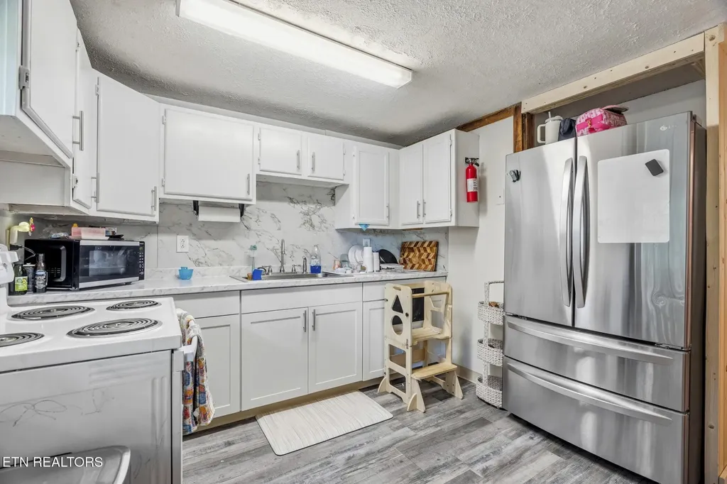 814 Midway Road Strawberry Plains TN 37871