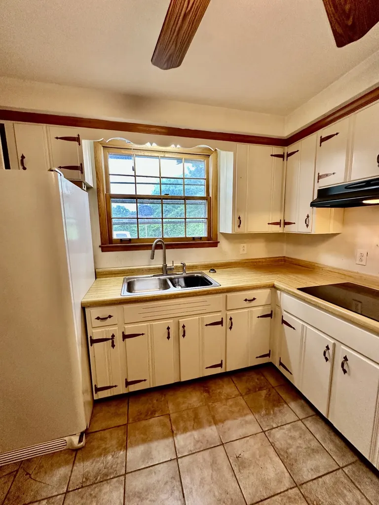 5023 Collinwood Drive Clarksville TN 37042