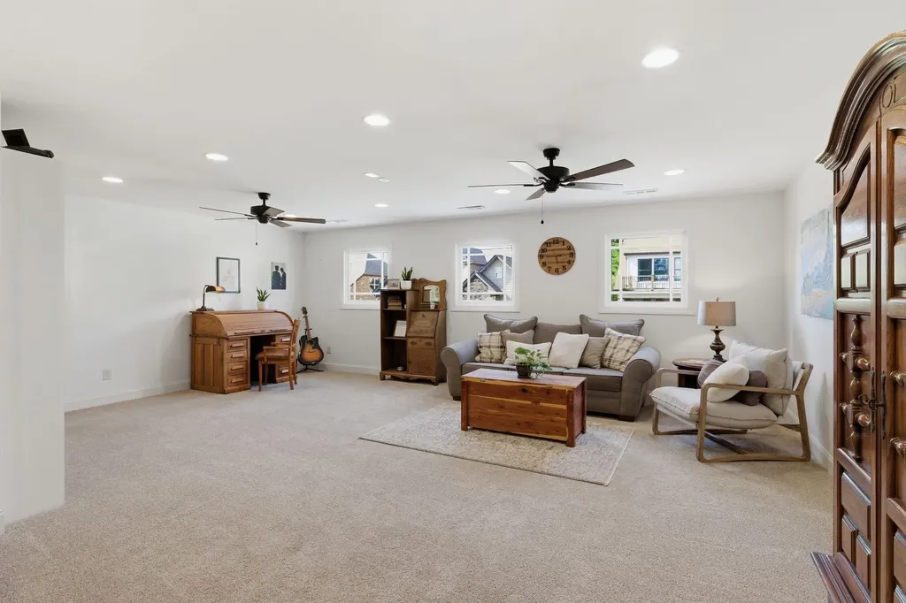 2017 Callaway Park Place Thompsons Station TN 37179