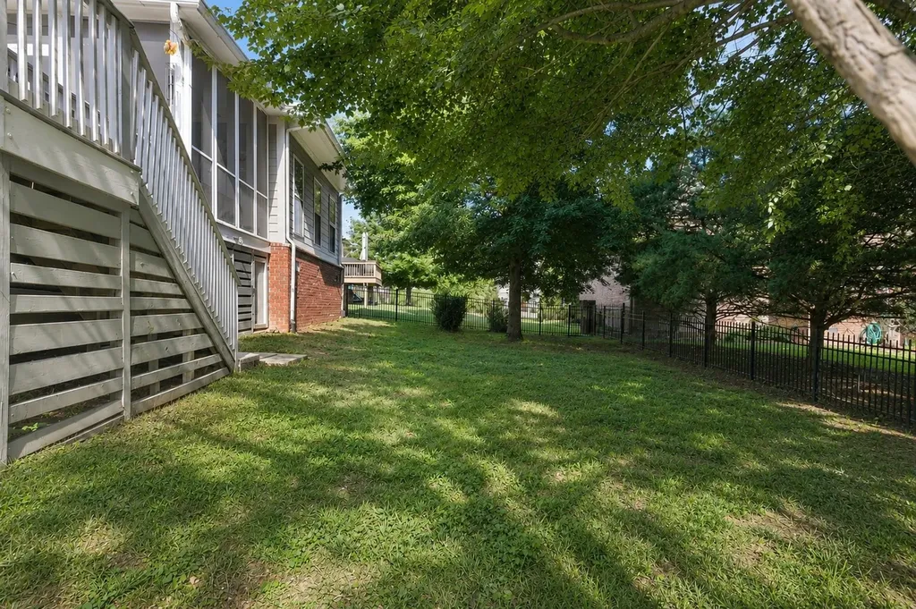 2017 Callaway Park Place Thompsons Station TN 37179