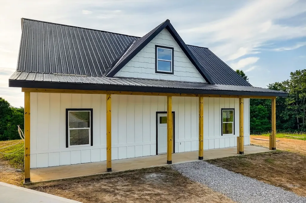 689 Amonett Circle Byrdstown TN 38549