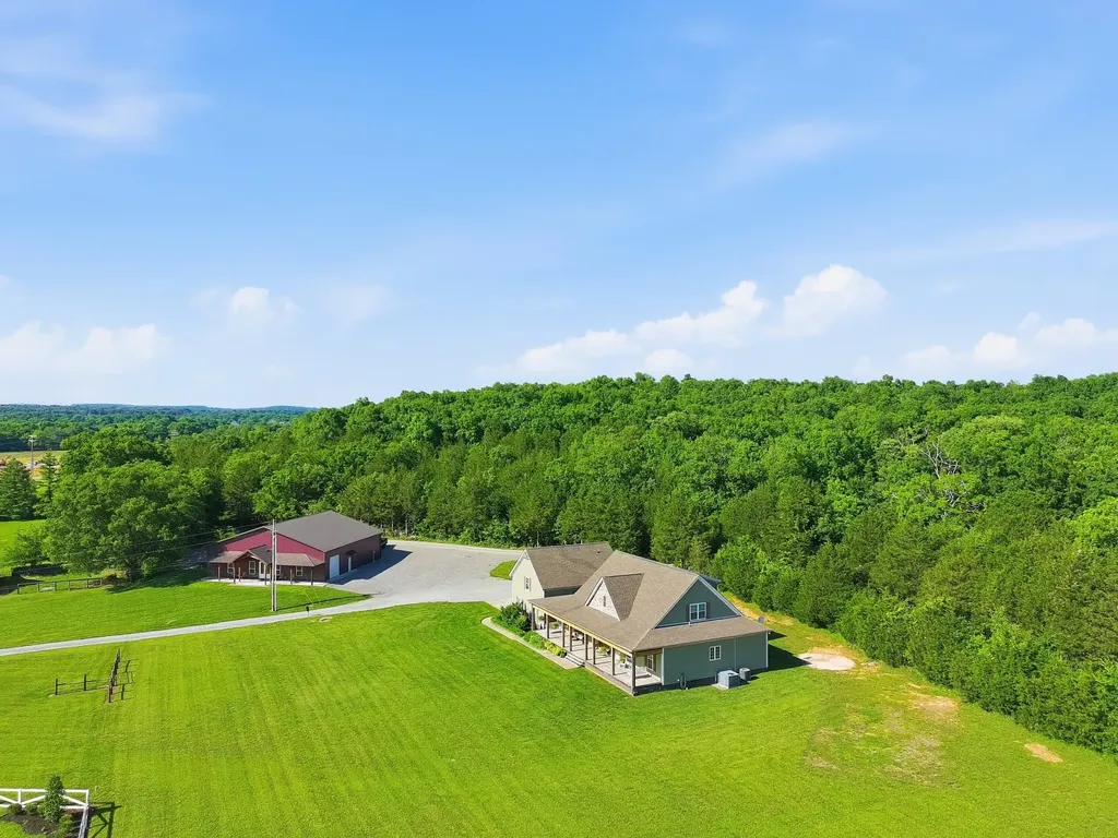 7785 Highway 99 Rockvale TN 37153
