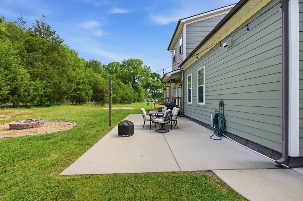 7785 Highway 99 Rockvale TN 37153