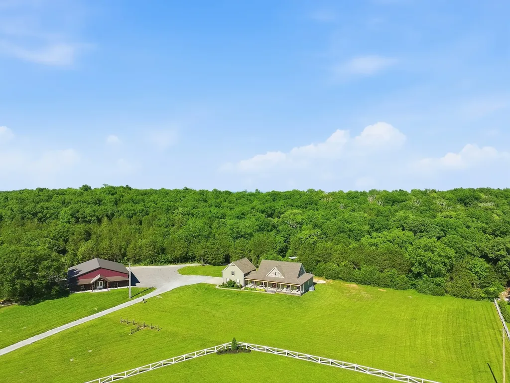 7785 Highway 99 Rockvale TN 37153