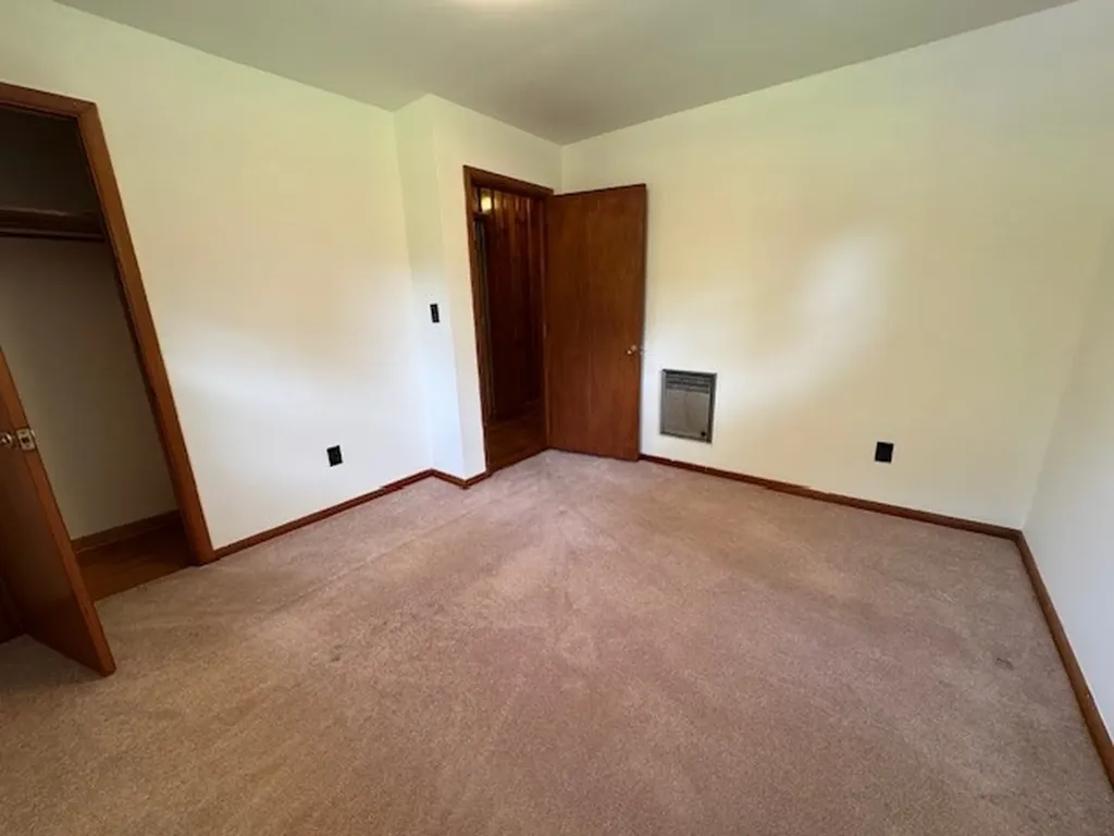 9296 Old Locust Creek Road Bon Aqua TN 37025