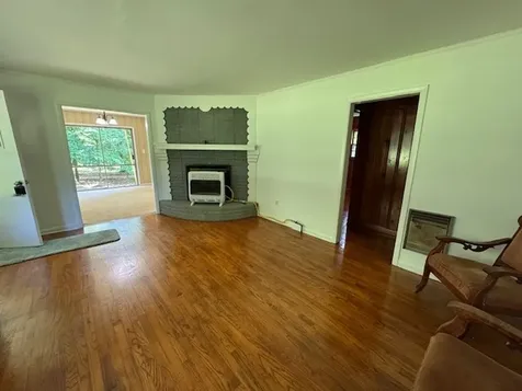 9296 Old Locust Creek Road Bon Aqua TN 37025