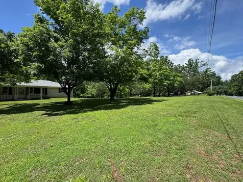 9296 Old Locust Creek Road Bon Aqua TN 37025