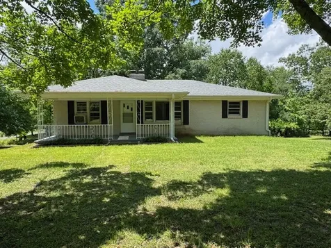 9296 Old Locust Creek Road Bon Aqua TN 37025