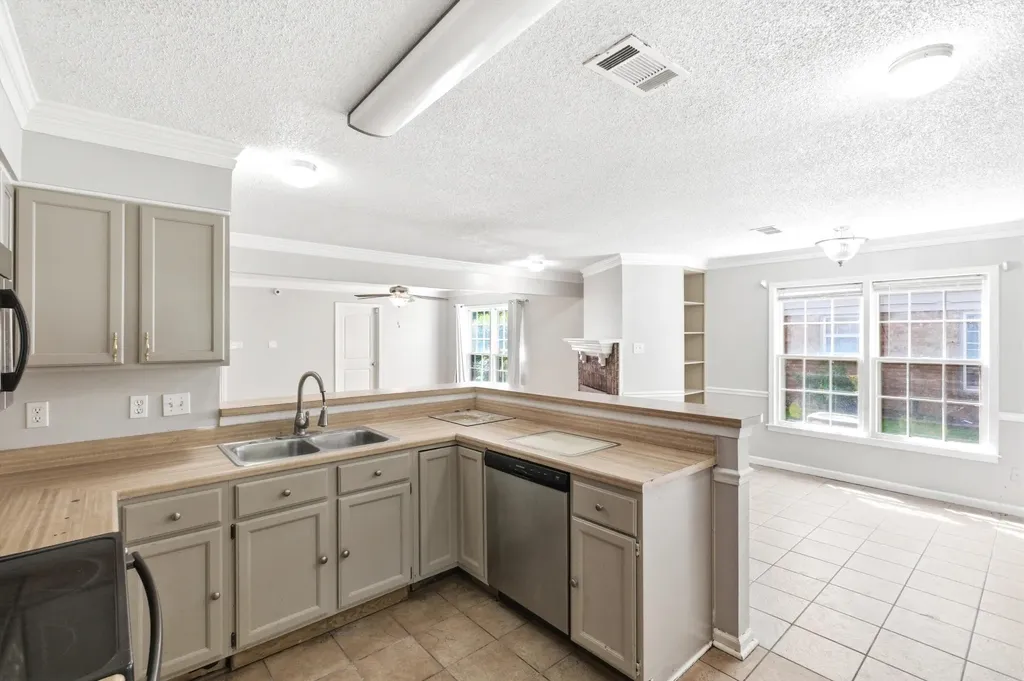 3968 Sawgrass Drive Memphis TN 38125