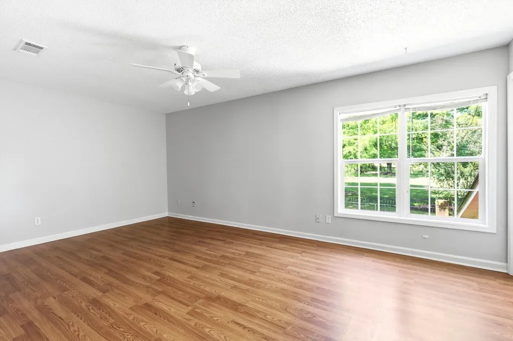 3968 Sawgrass Drive Memphis TN 38125