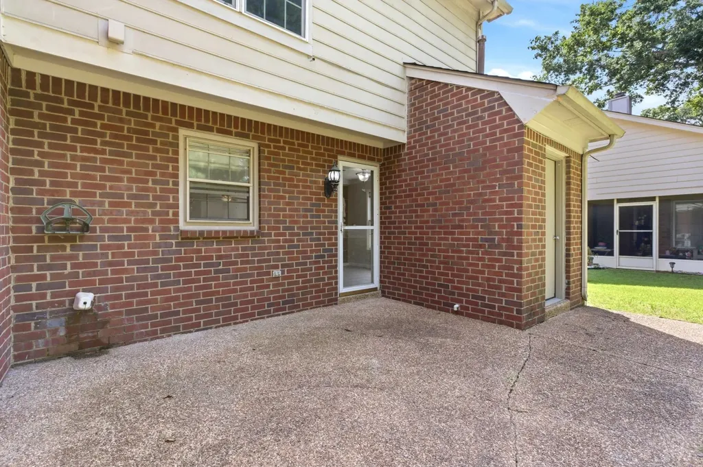 3968 Sawgrass Drive Memphis TN 38125