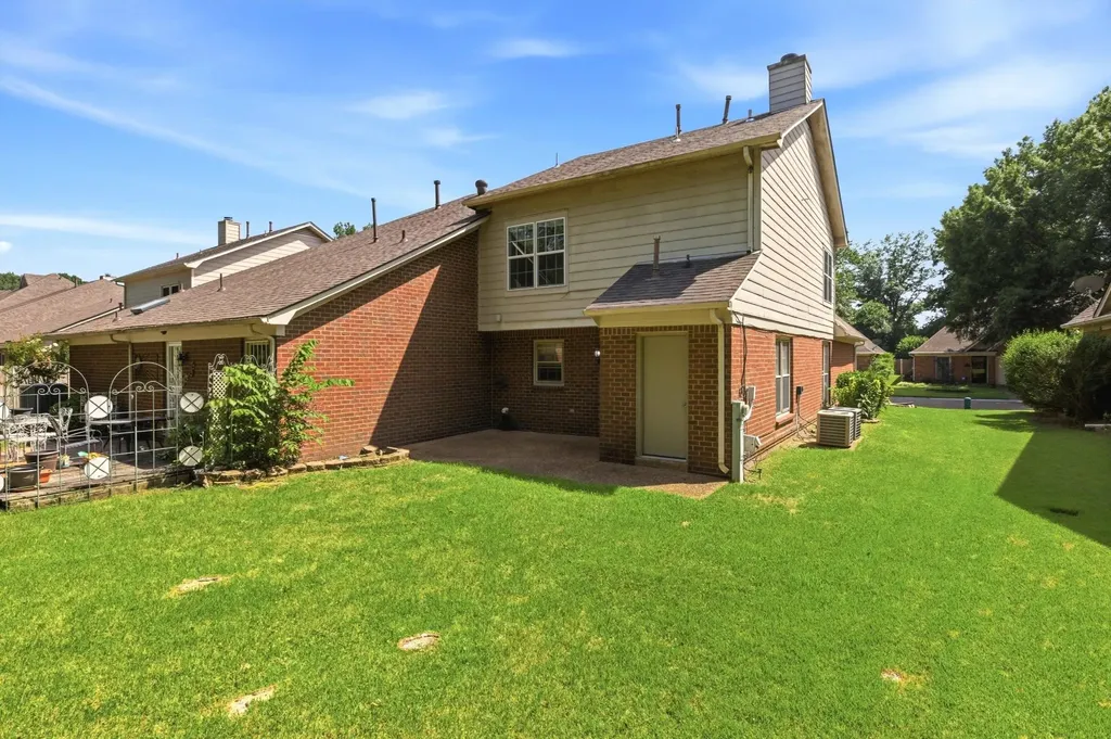 3968 Sawgrass Drive Memphis TN 38125