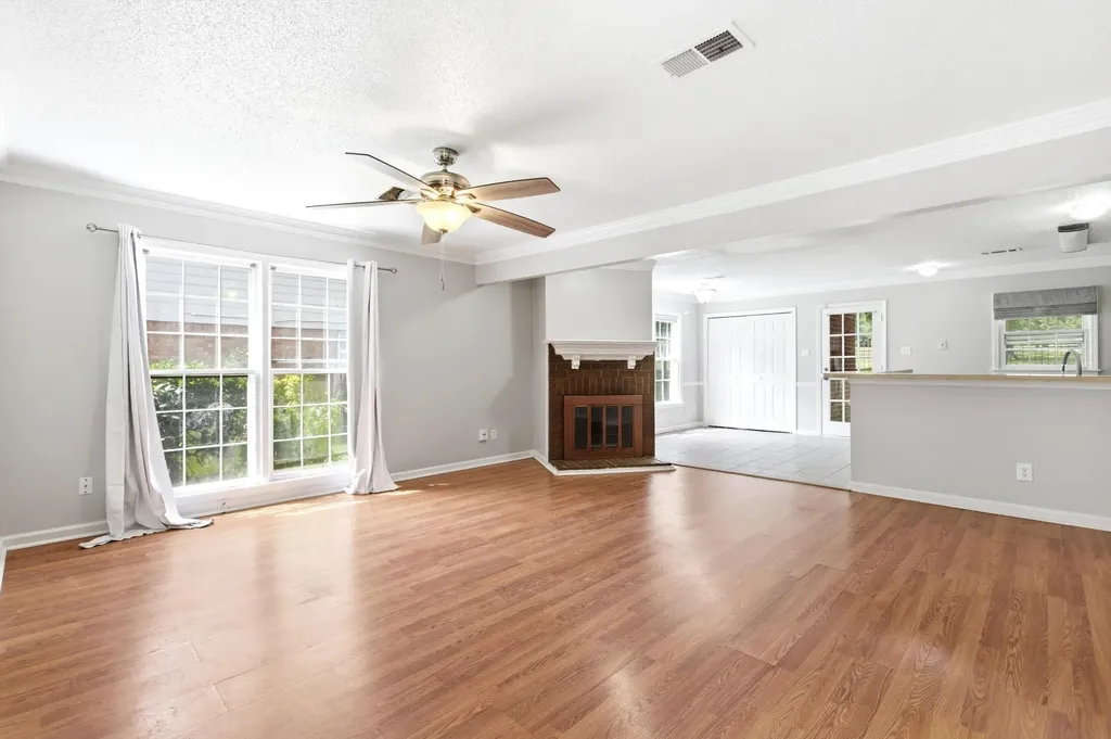 3968 Sawgrass Drive Memphis TN 38125