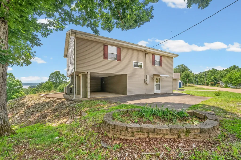 1060 Cypress Road Buchanan TN 38222
