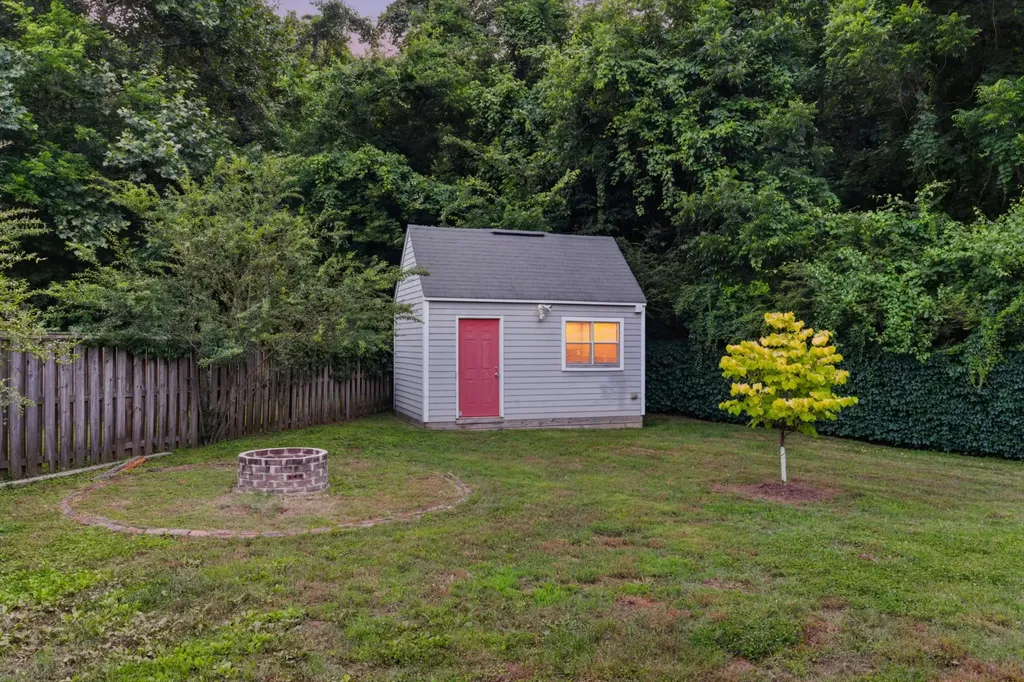 866 Beth Drive Nashville TN 37206