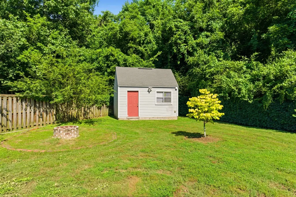 866 Beth Drive Nashville TN 37206