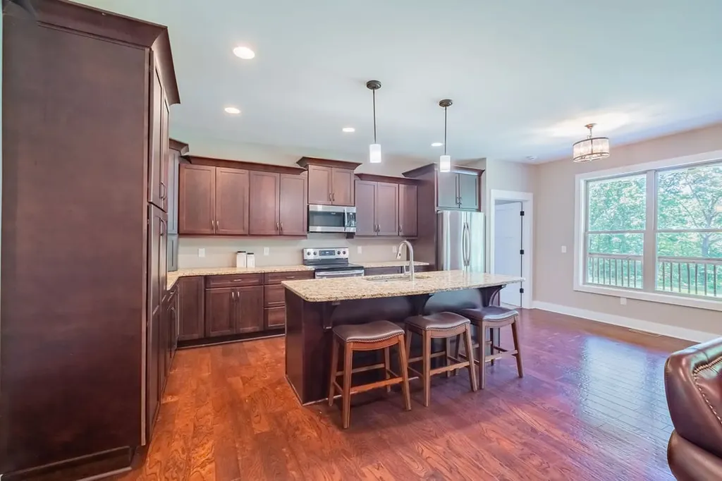 1022 Alameda Drive Portland TN 37148