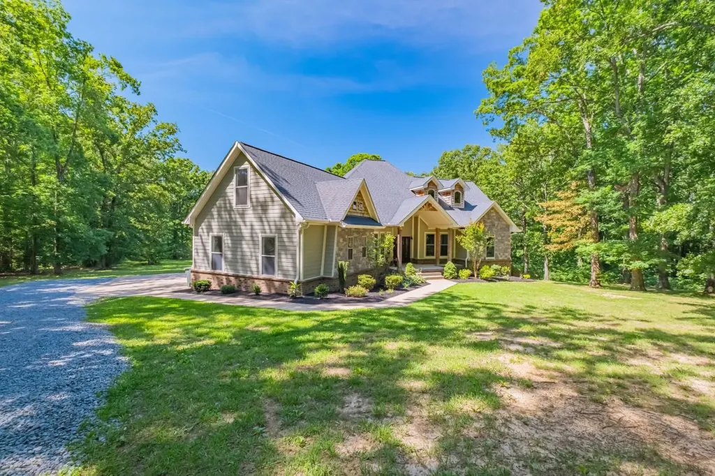 1022 Alameda Drive Portland TN 37148