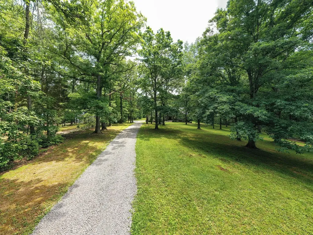 1022 Alameda Drive Portland TN 37148