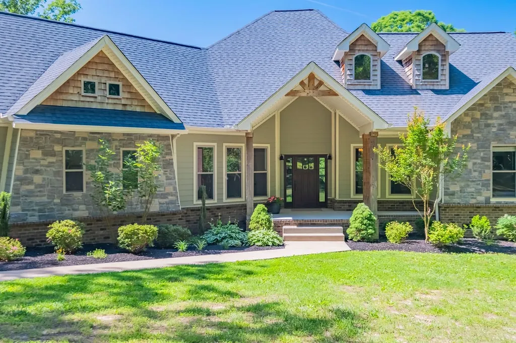 1022 Alameda Drive Portland TN 37148