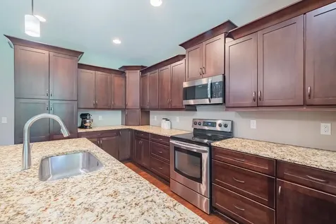 1022 Alameda Drive Portland TN 37148