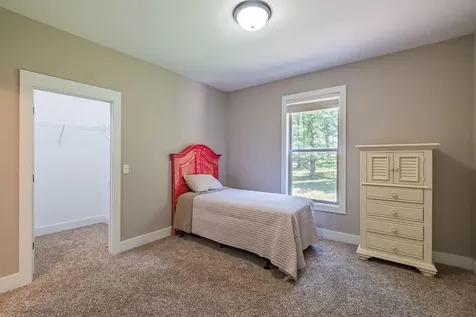 1022 Alameda Drive Portland TN 37148