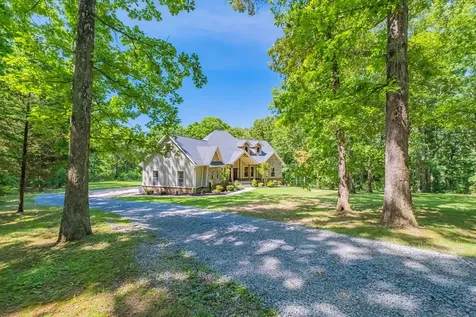 1022 Alameda Drive Portland TN 37148