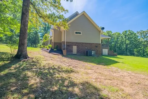 1022 Alameda Drive Portland TN 37148